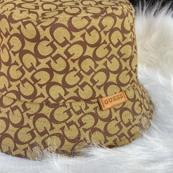 New GUESS UNISEX Buckle Hat - Picture 2 of 5